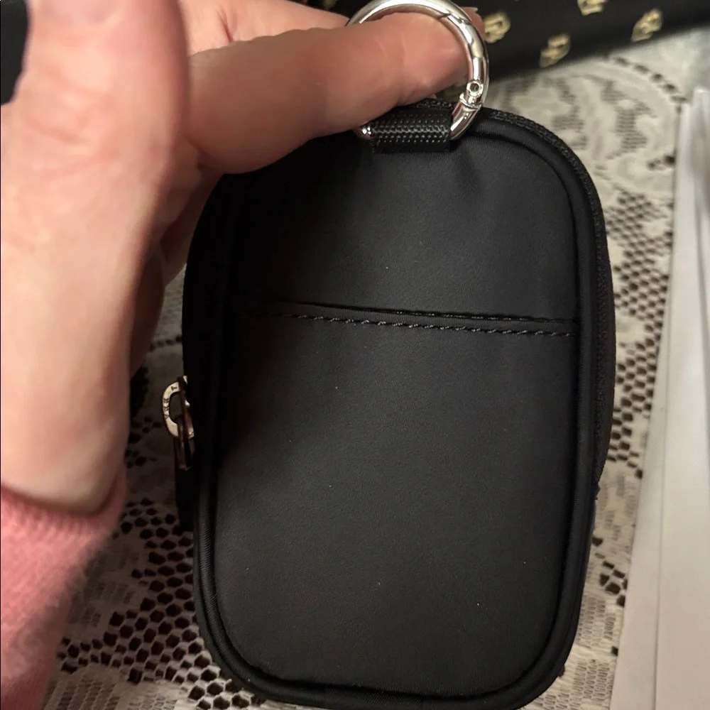 Lululemon nano clip able Black Compact Pouch new unused